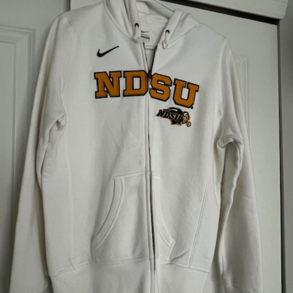 *LIKE NEW* White NDSU Nike Zip-Up